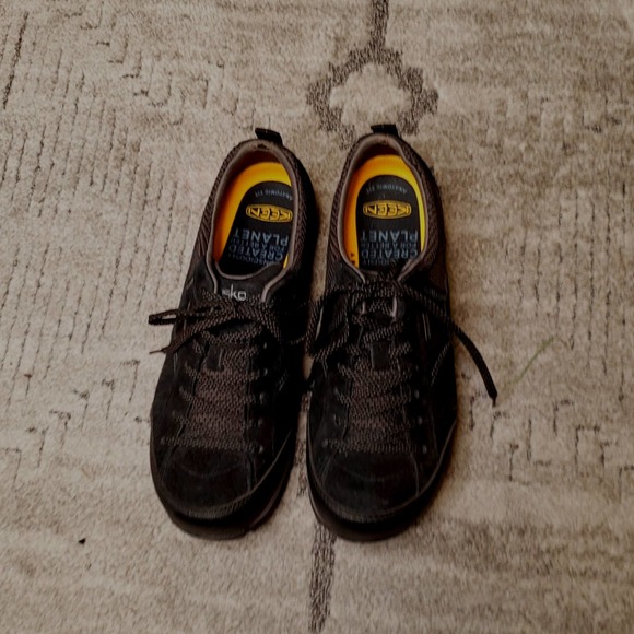 Dansko Paisley Black Suede Sneakers size 39
